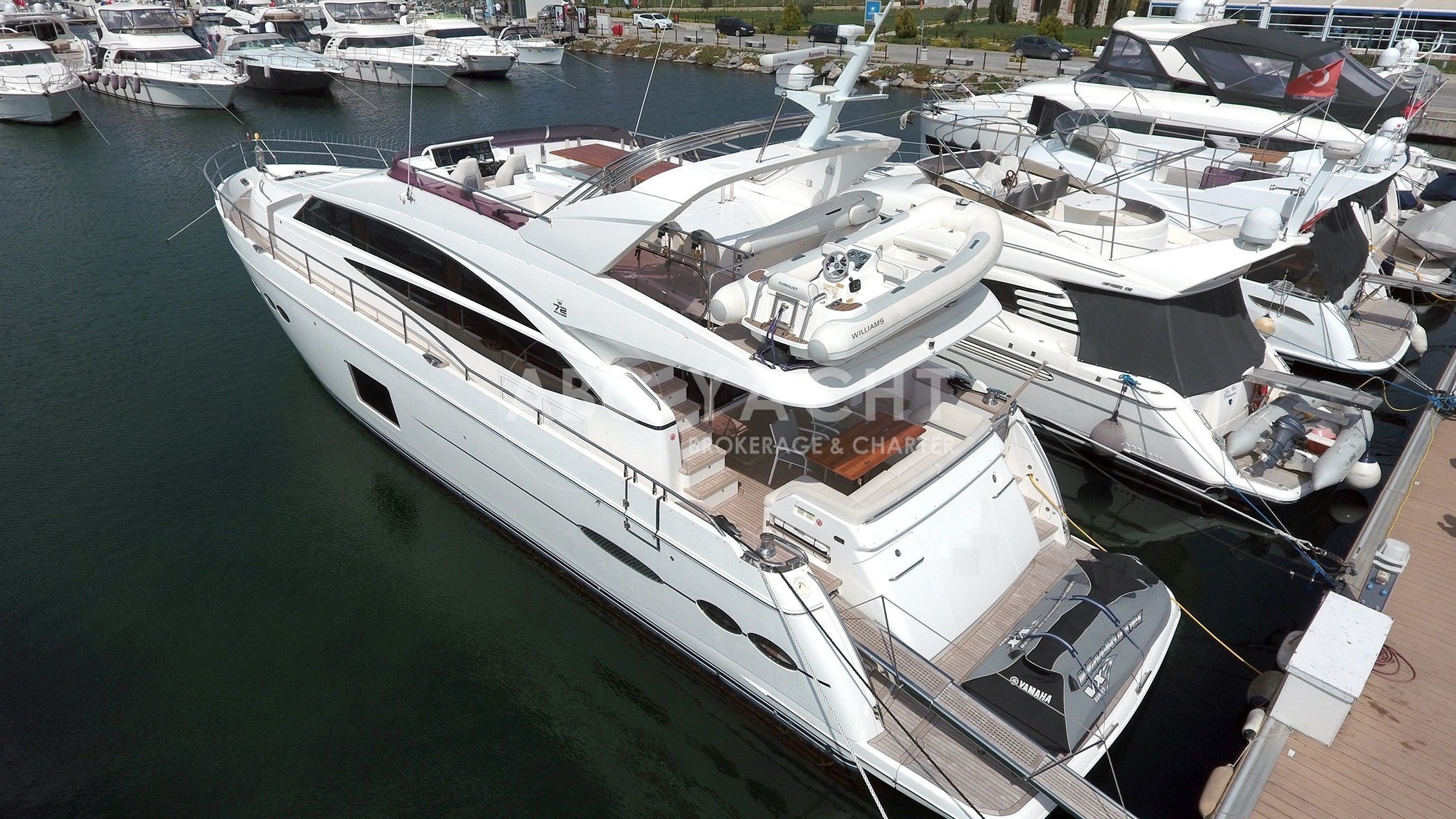 PRINCESS 72 MY 2013