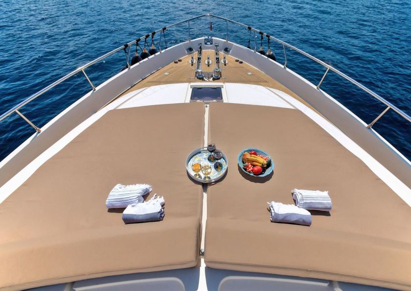 FERRETTI 76 2004