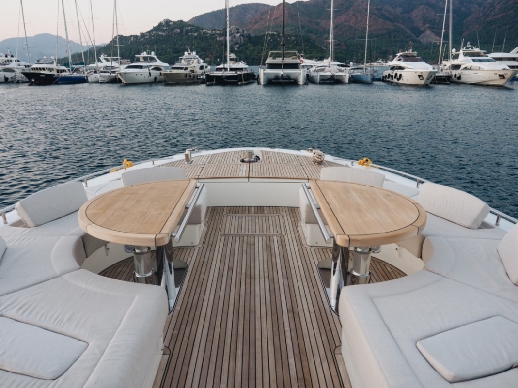 MONTE CARLO YACHTS 80 2018