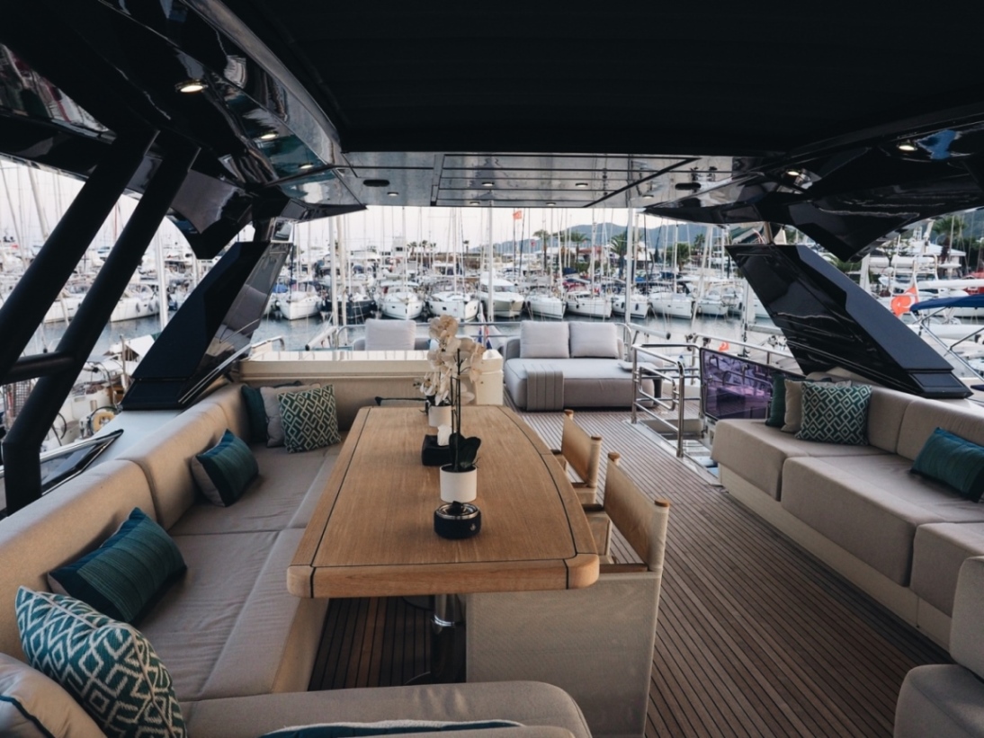 MONTE CARLO YACHTS 80 2018