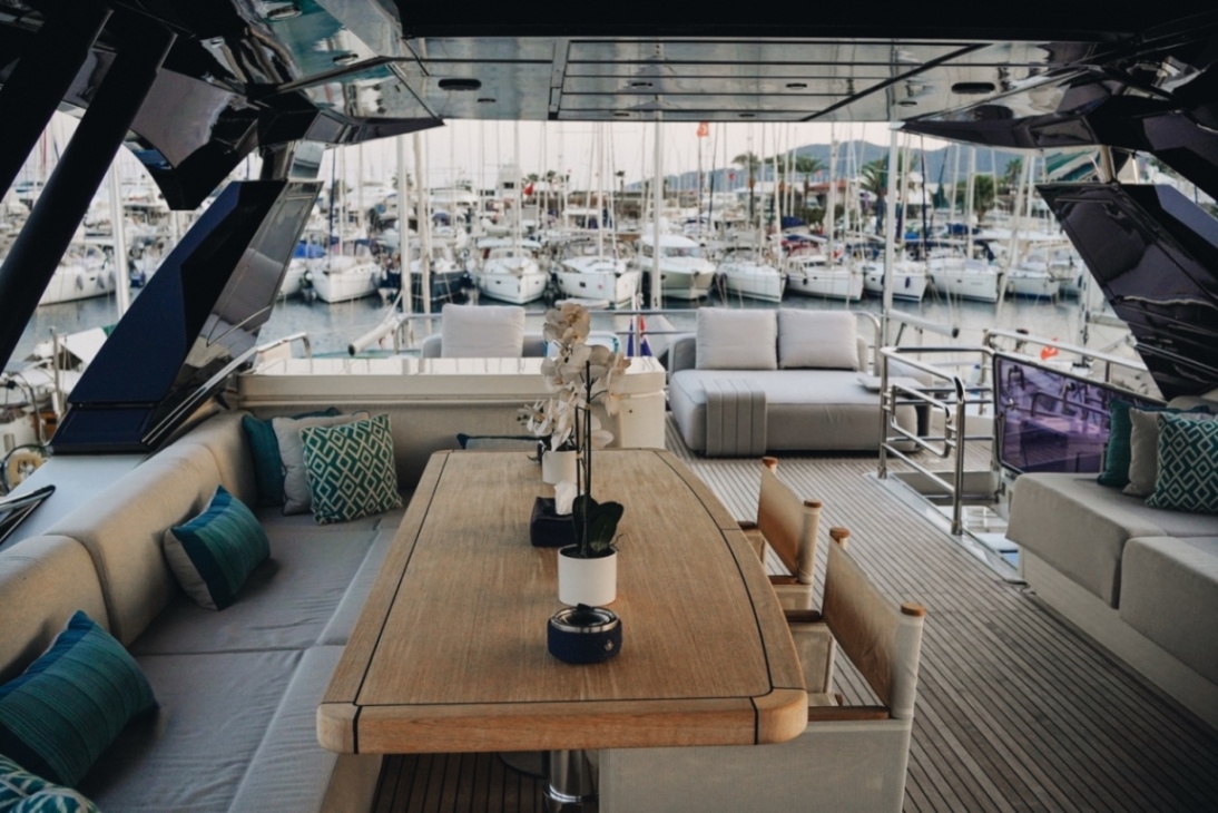 MONTE CARLO YACHTS 80 2018