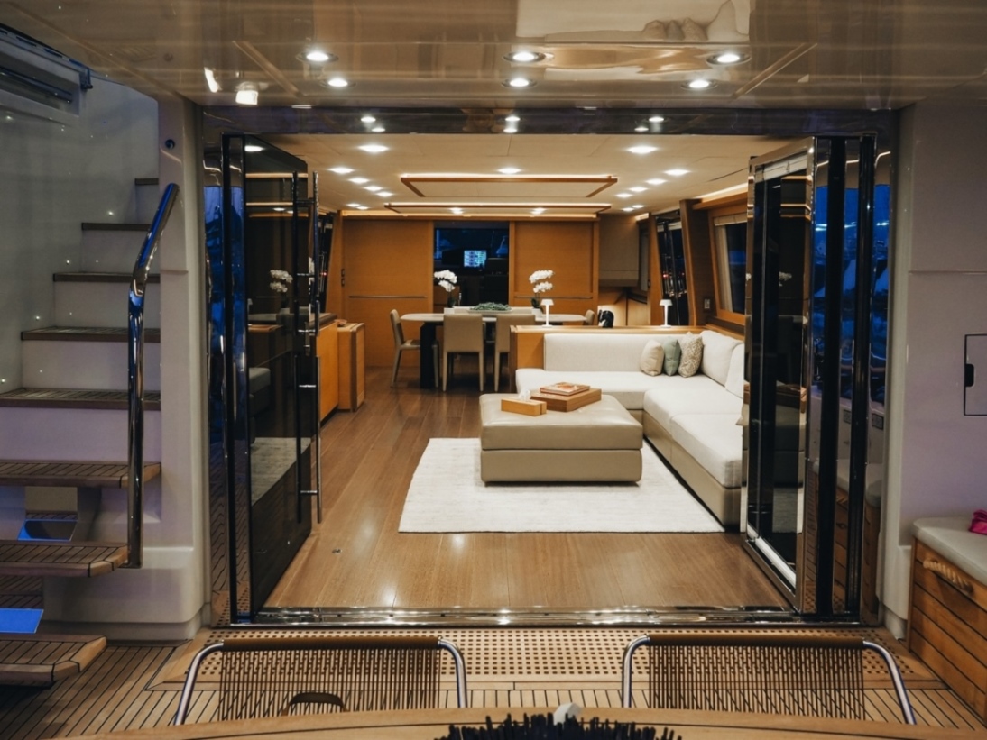 MONTE CARLO YACHTS 80 2018