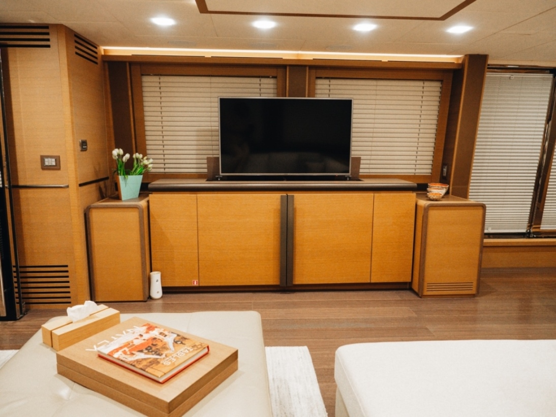 MONTE CARLO YACHTS 80 2018