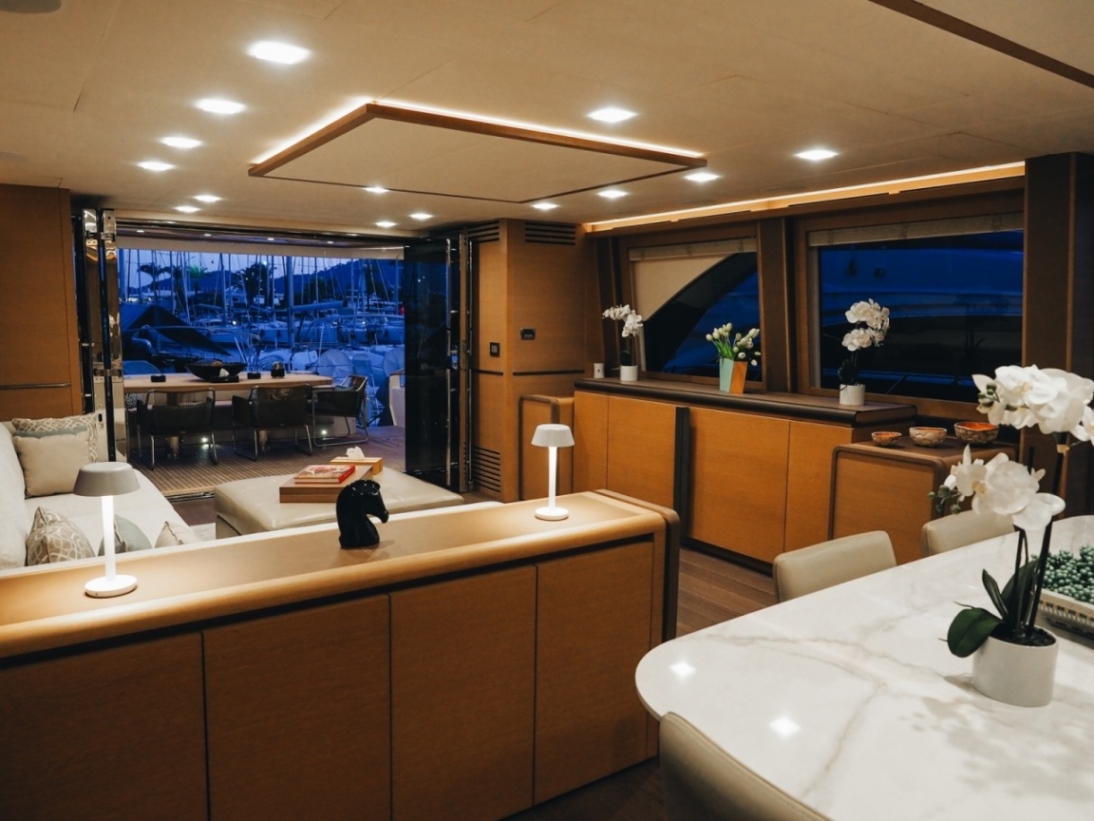 MONTE CARLO YACHTS 80 2018