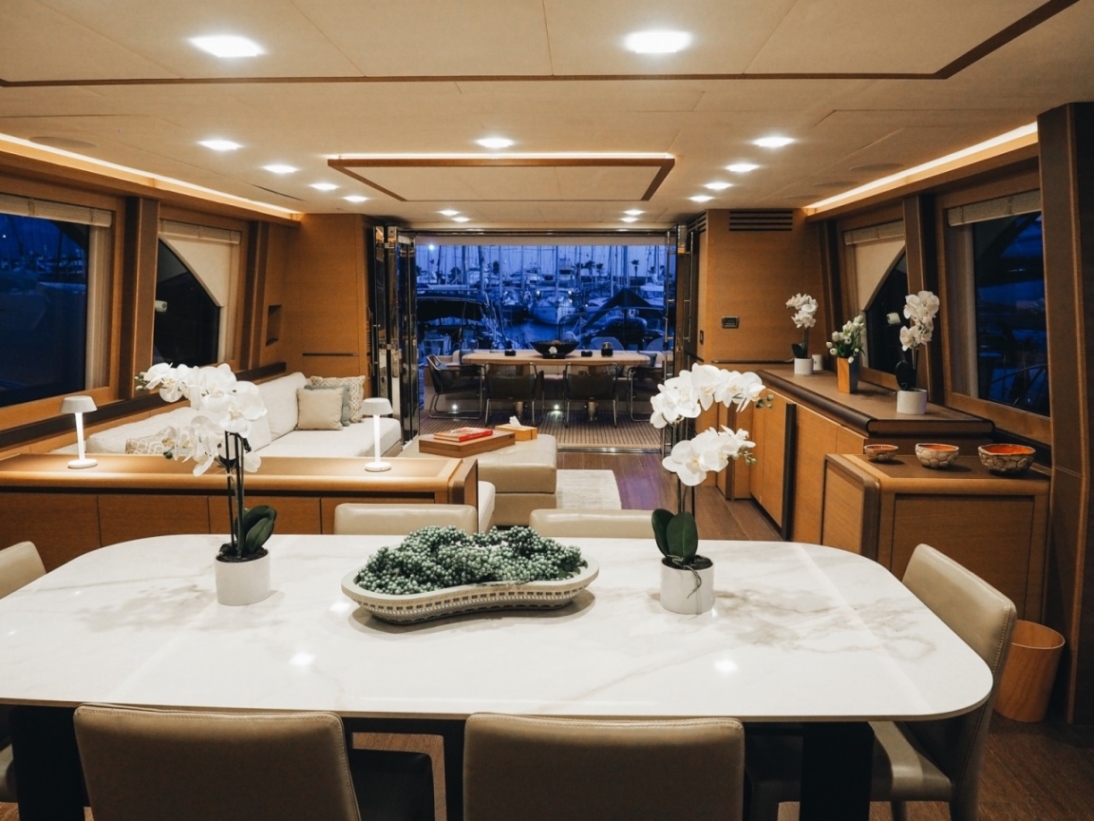 MONTE CARLO YACHTS 80 2018