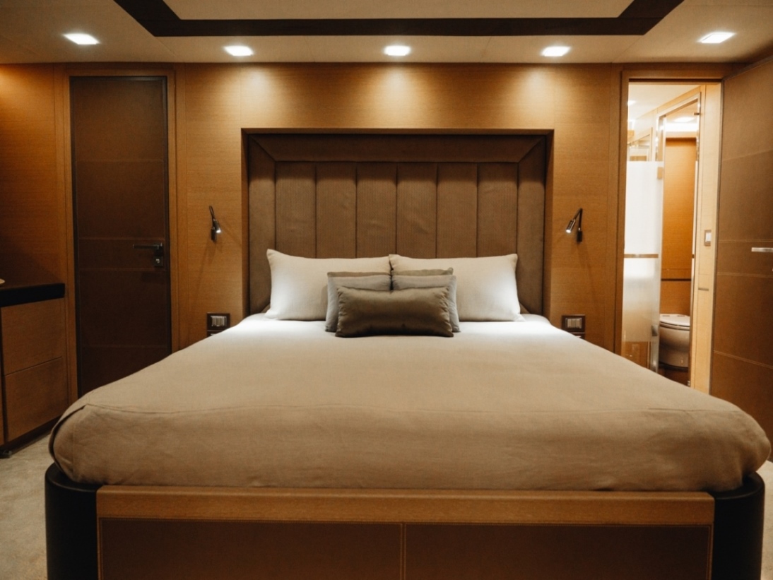 MONTE CARLO YACHTS 80 2018