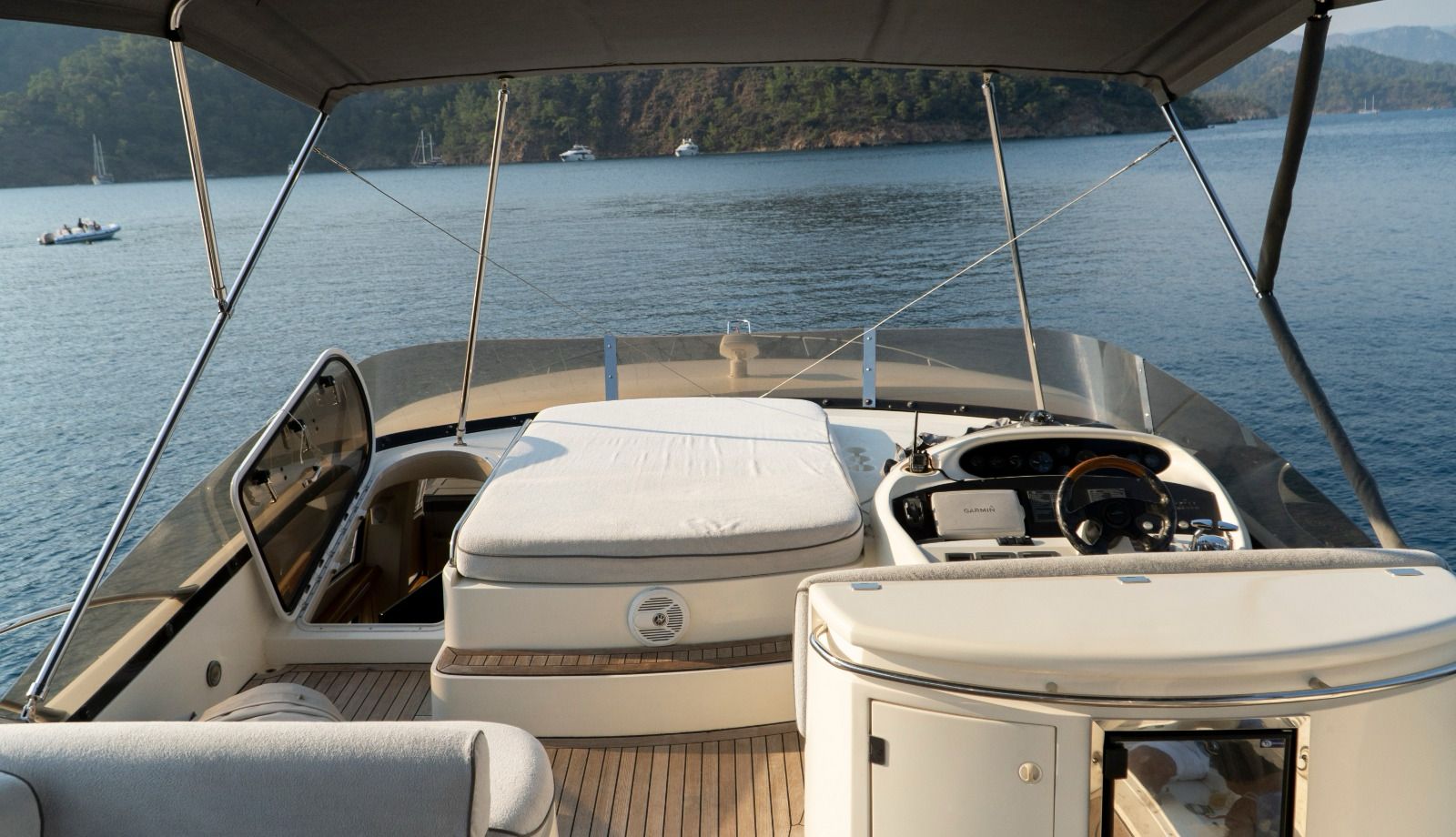 SUNSEEKER Manhattan 64 2000