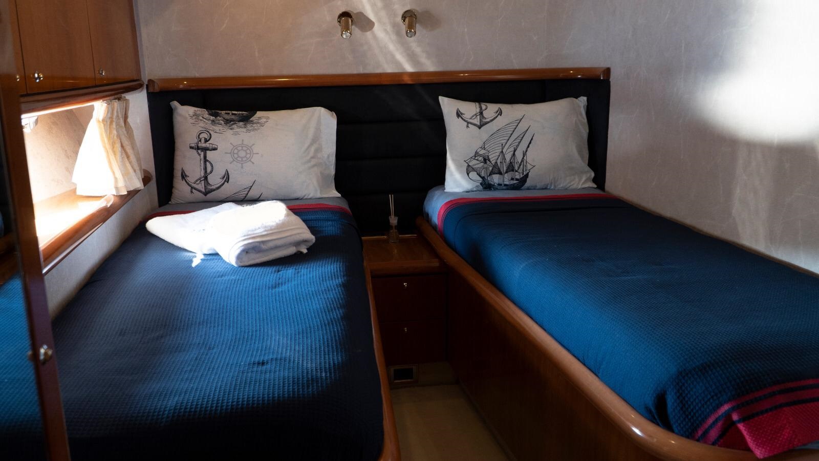 SUNSEEKER Manhattan 64 2000