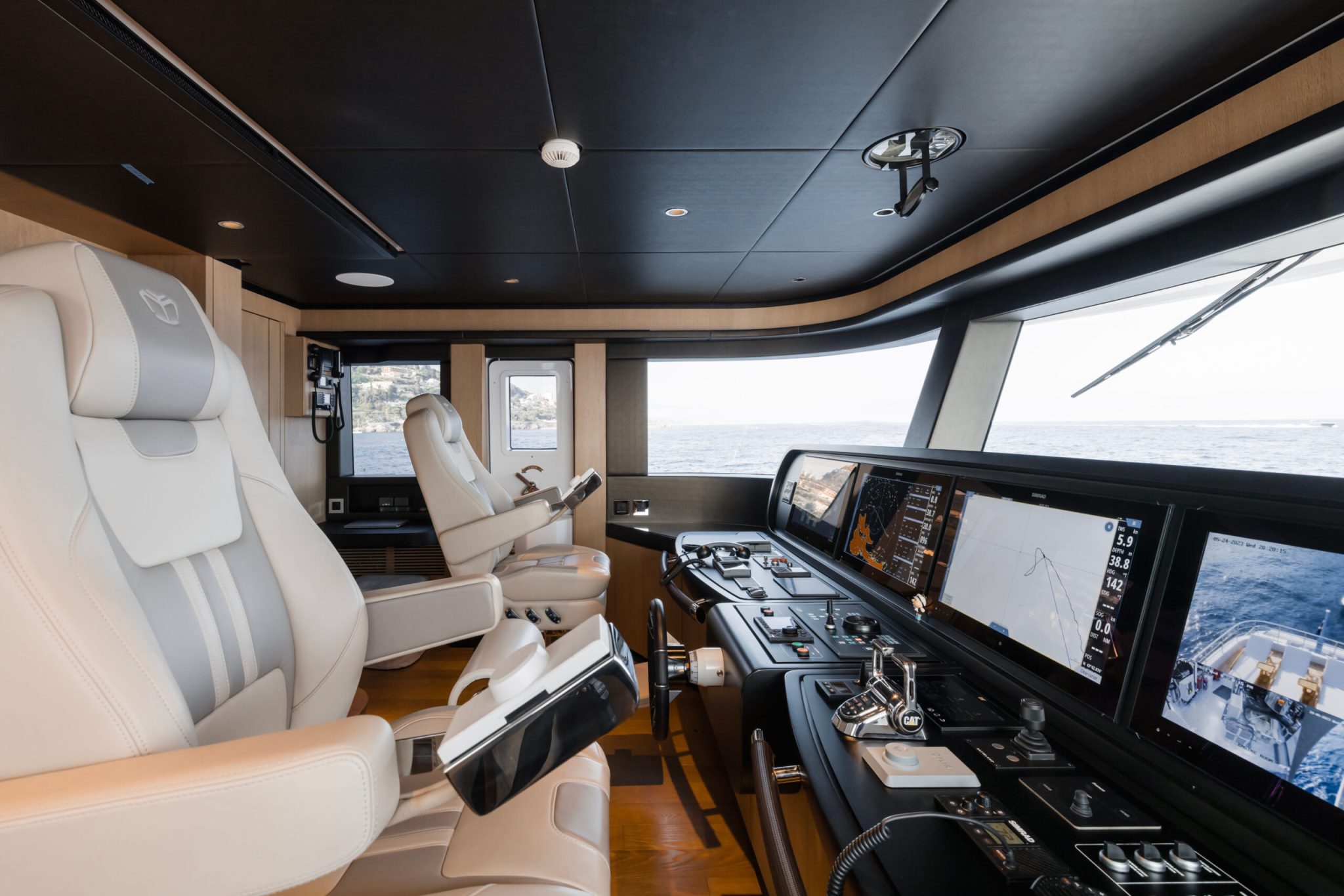 MAJESTY YACHTS 120 2023 OLIVIA