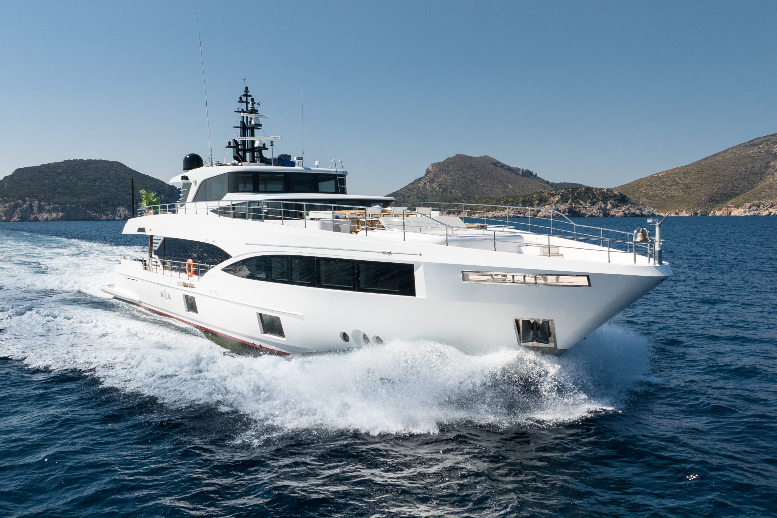 MAJESTY YACHTS 100 2022 OCEAN VIEW