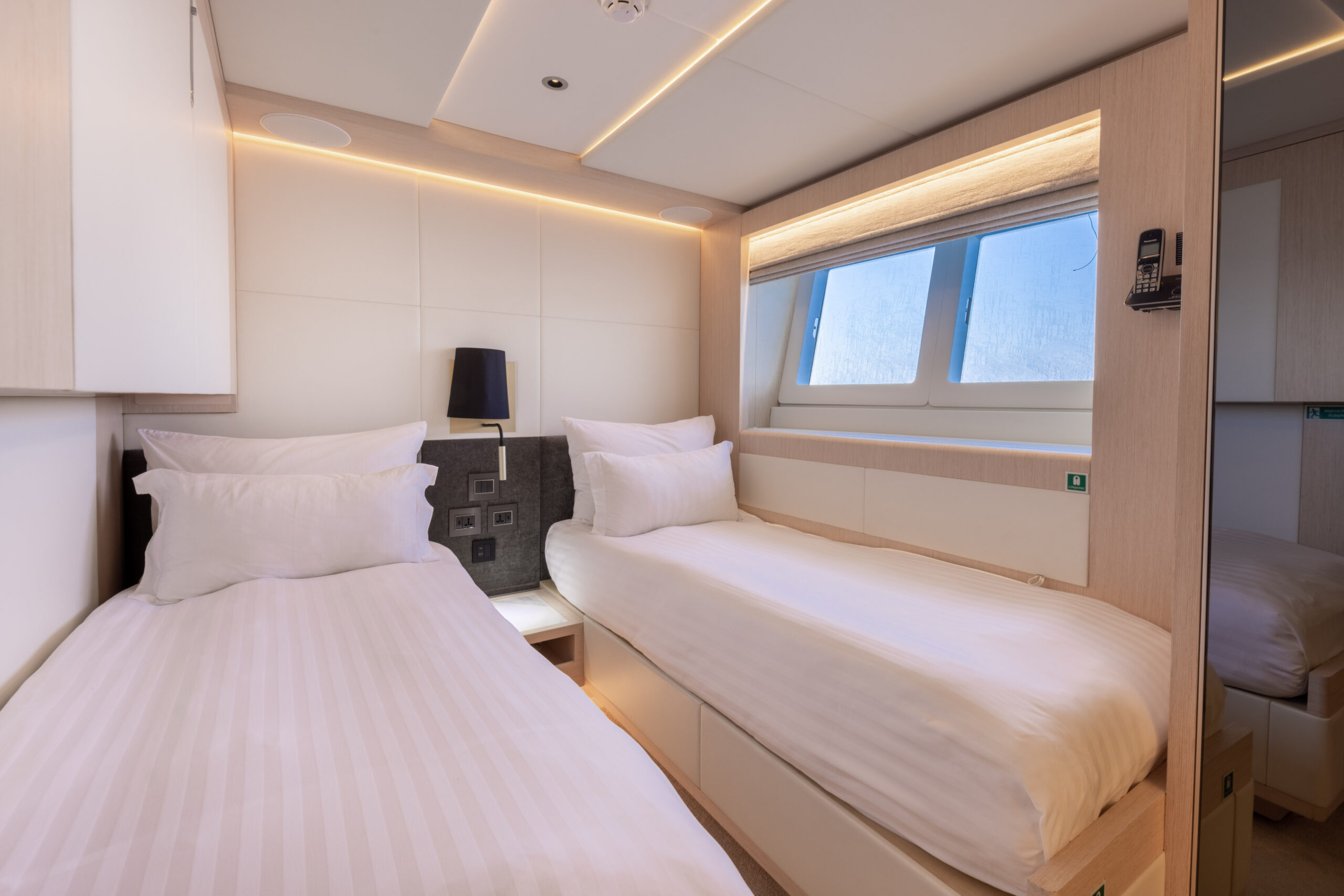 MAJESTY YACHTS 100 2022 OCEAN VIEW