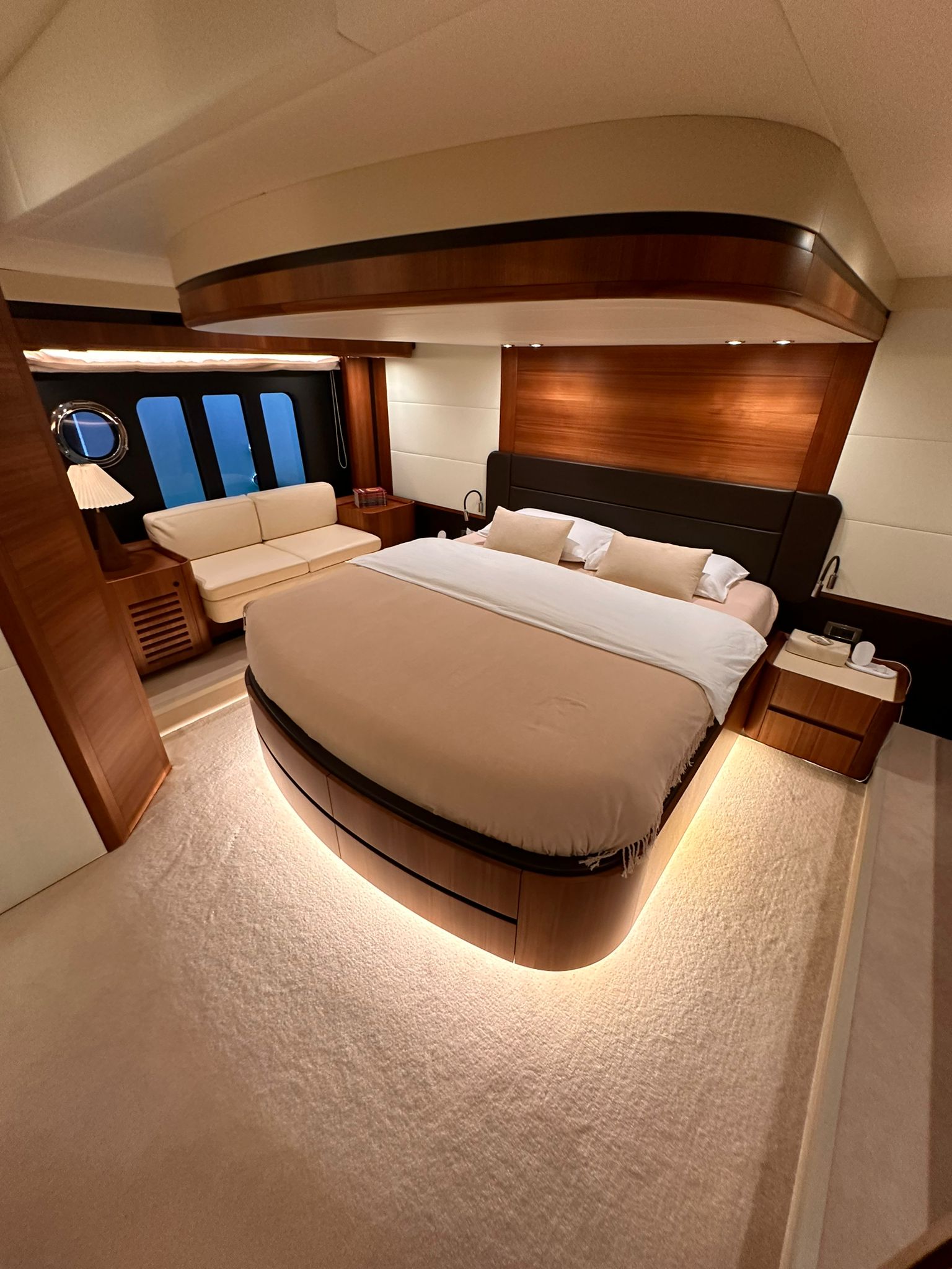 ABSOLUTE NAVETTA 58 2018