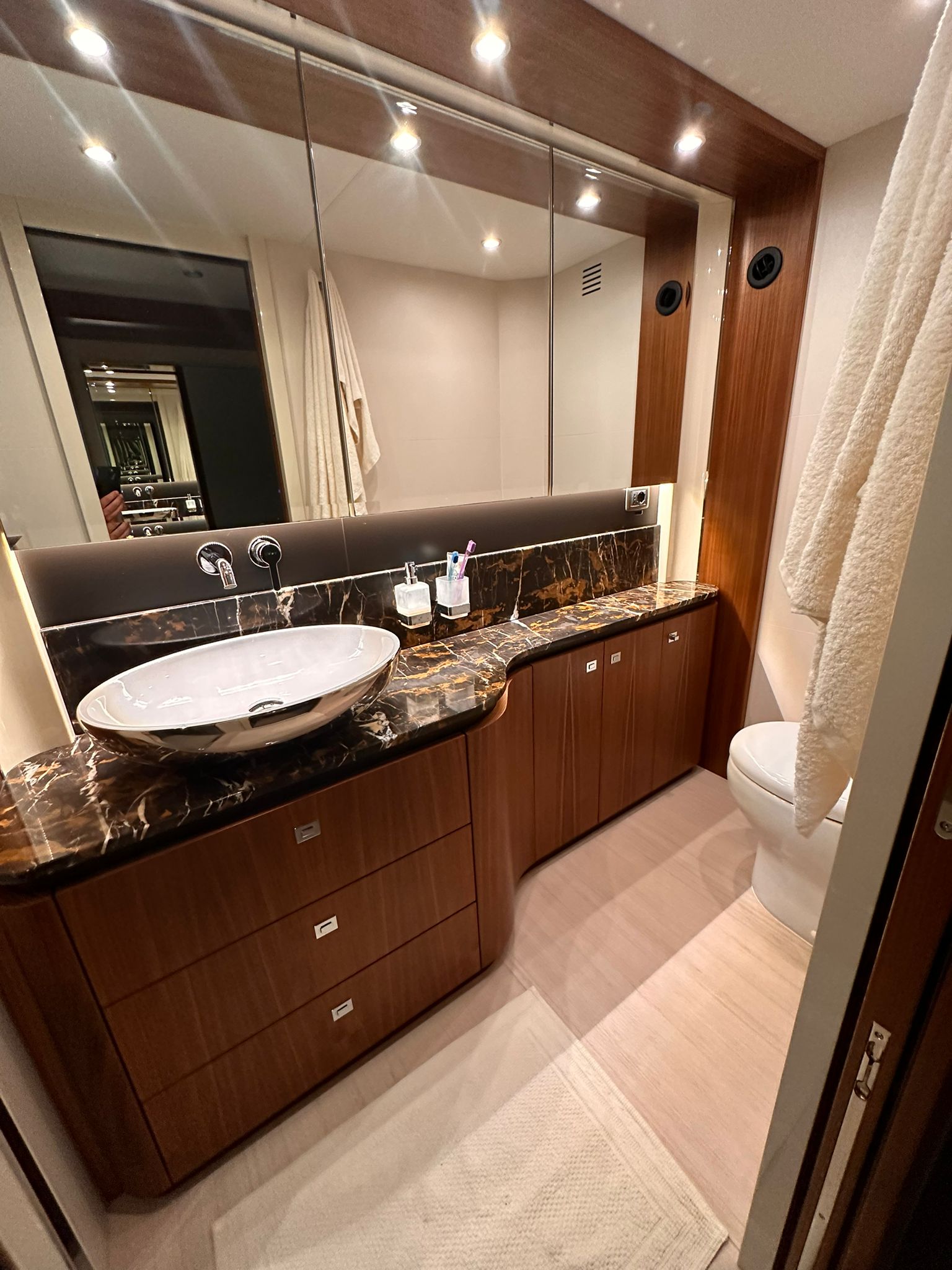ABSOLUTE NAVETTA 58 2018