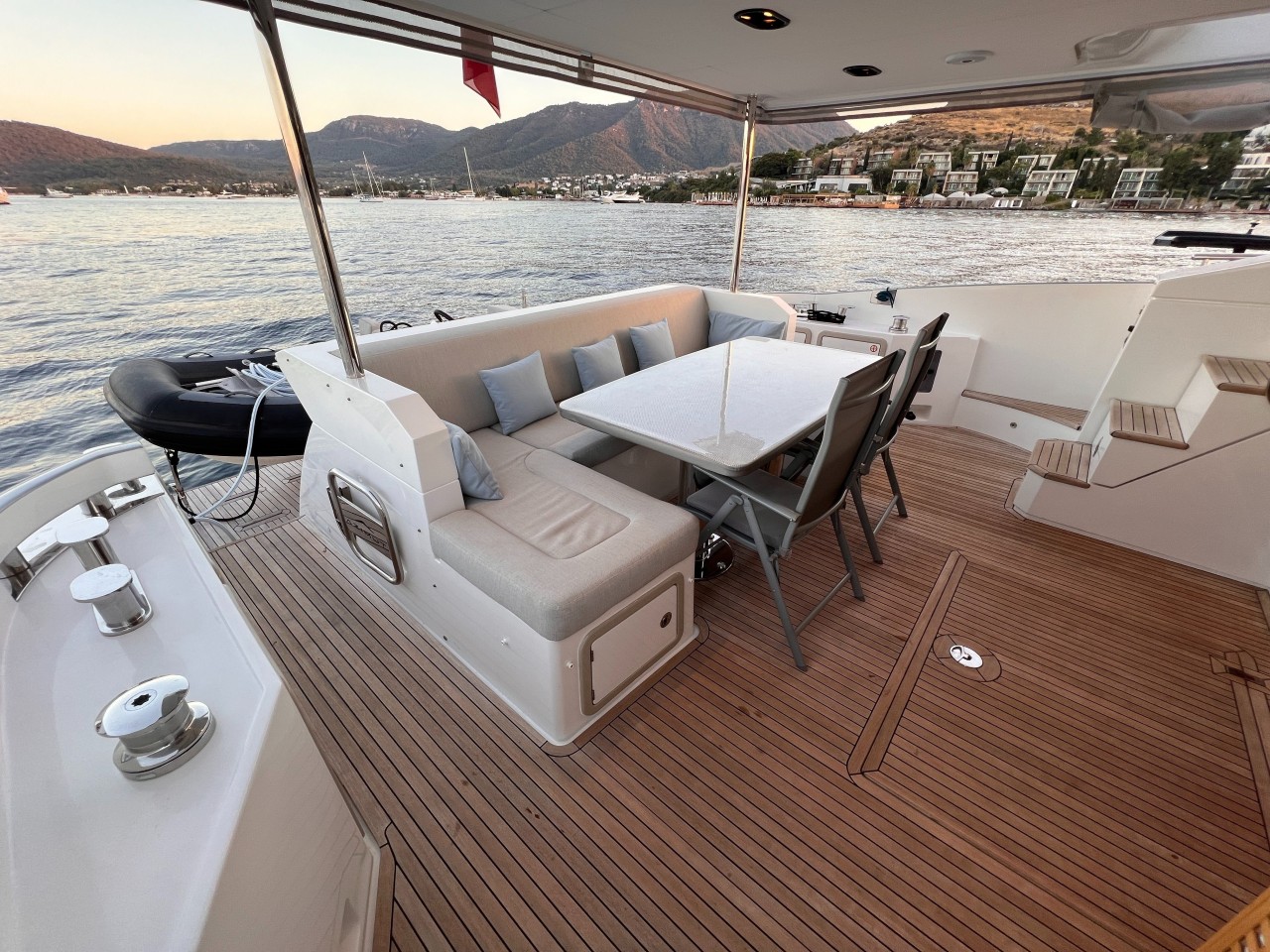 AZIMUT 66 2019