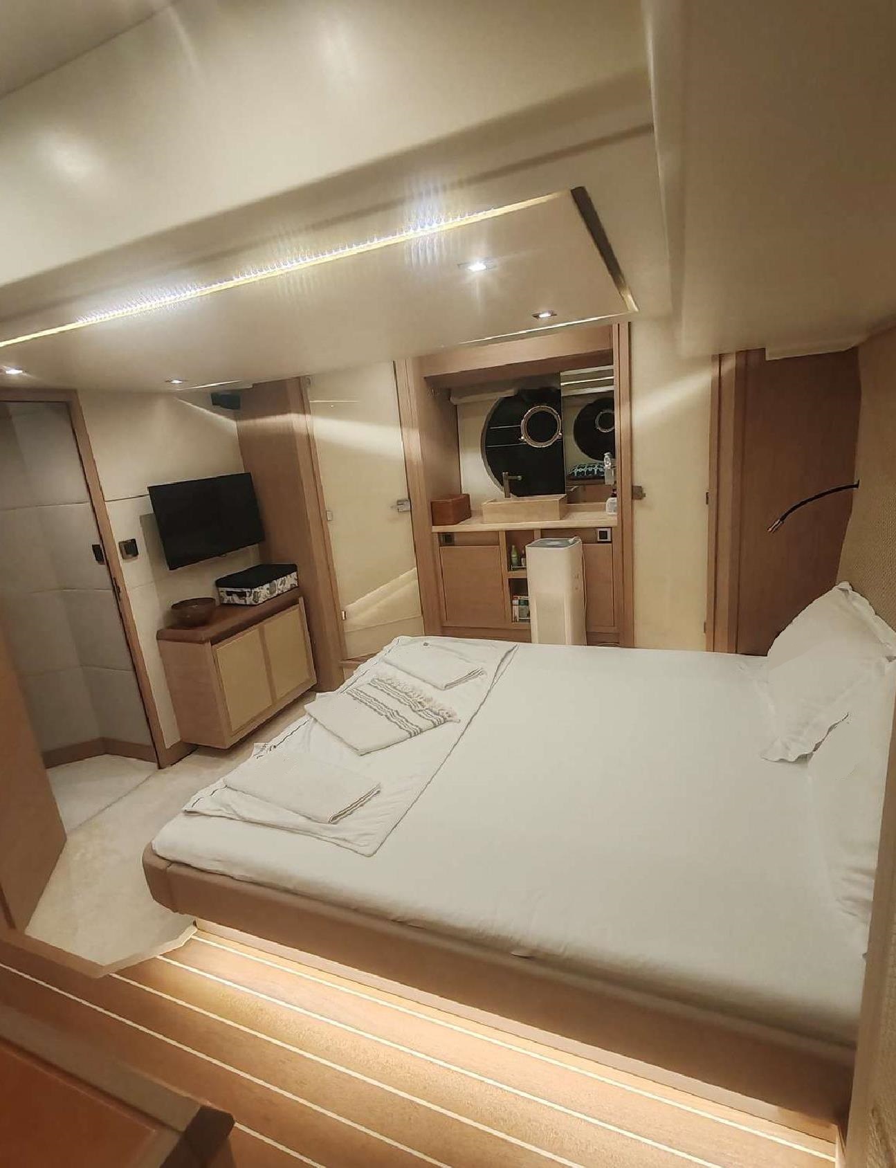 MONTE CARLO YACHTS MC6 2015