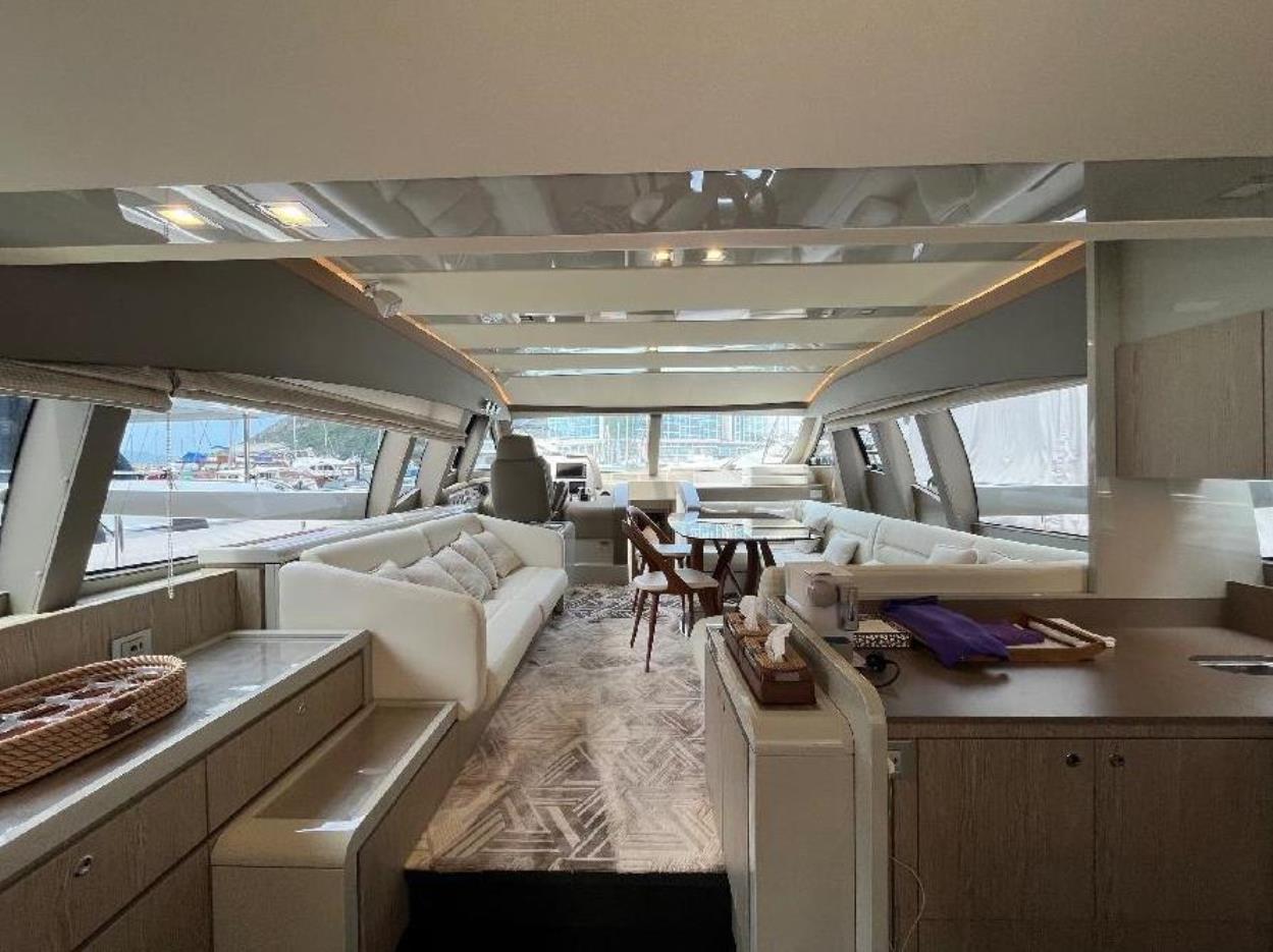 FERRETTI 650 2016