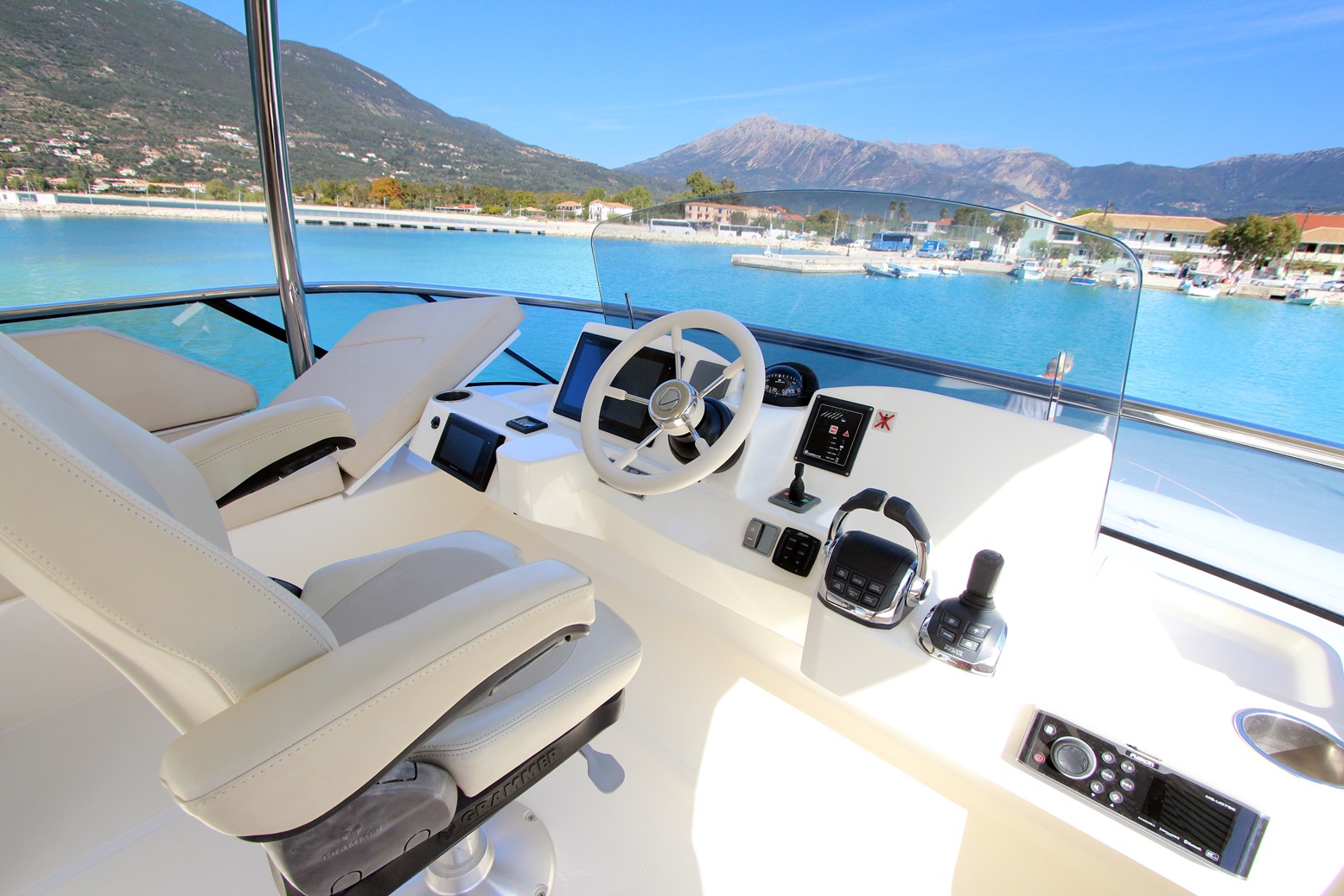 ABSOLUTE NAVETTA 58 2017