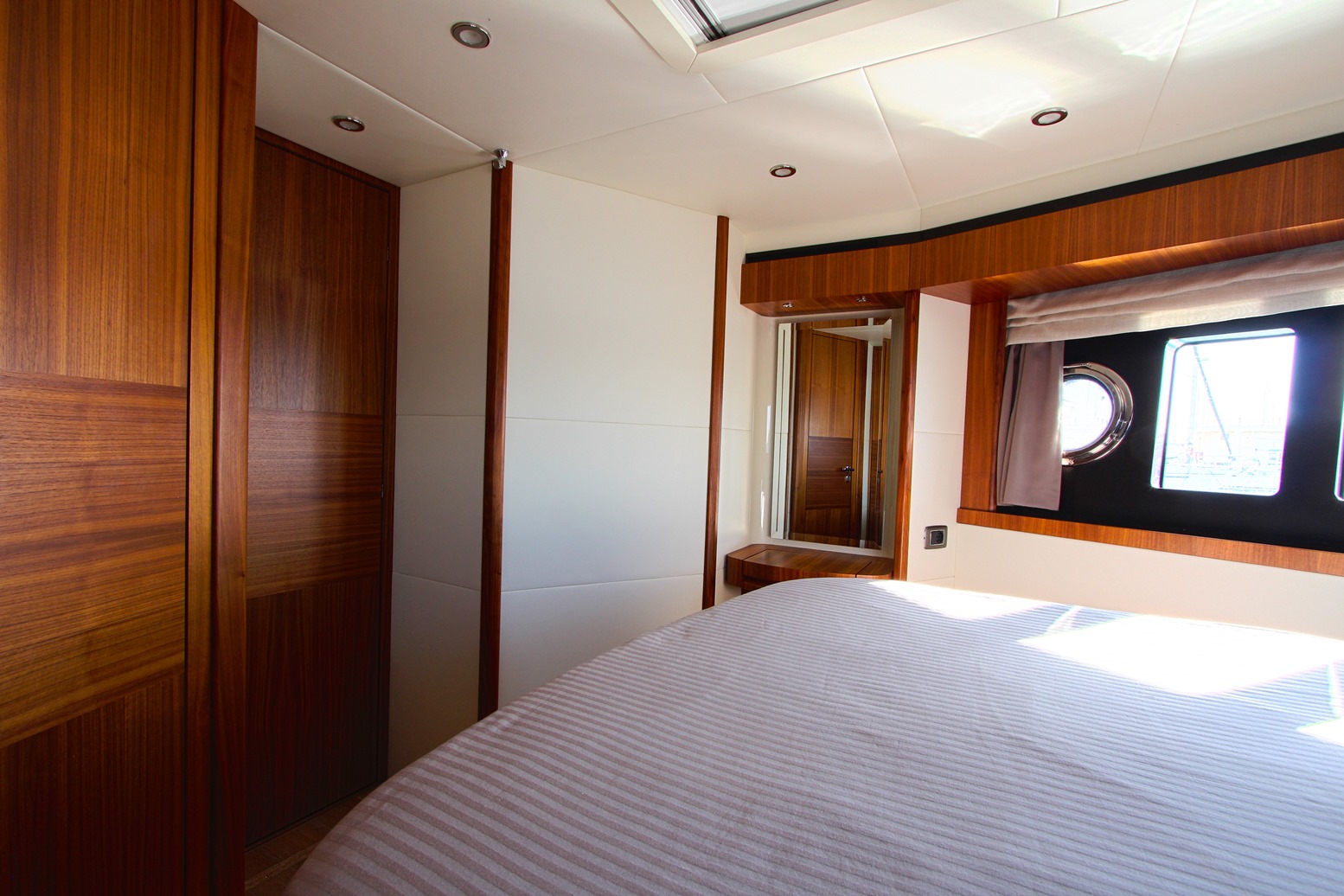 ABSOLUTE NAVETTA 58 2017
