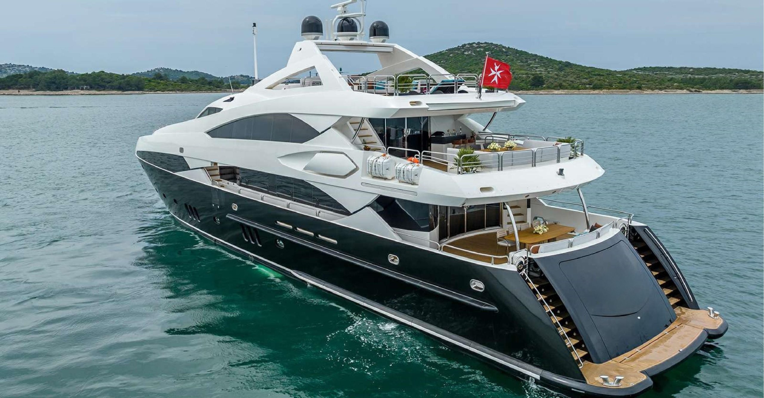 SUNSEEKER 37 Metre Yacht 2010