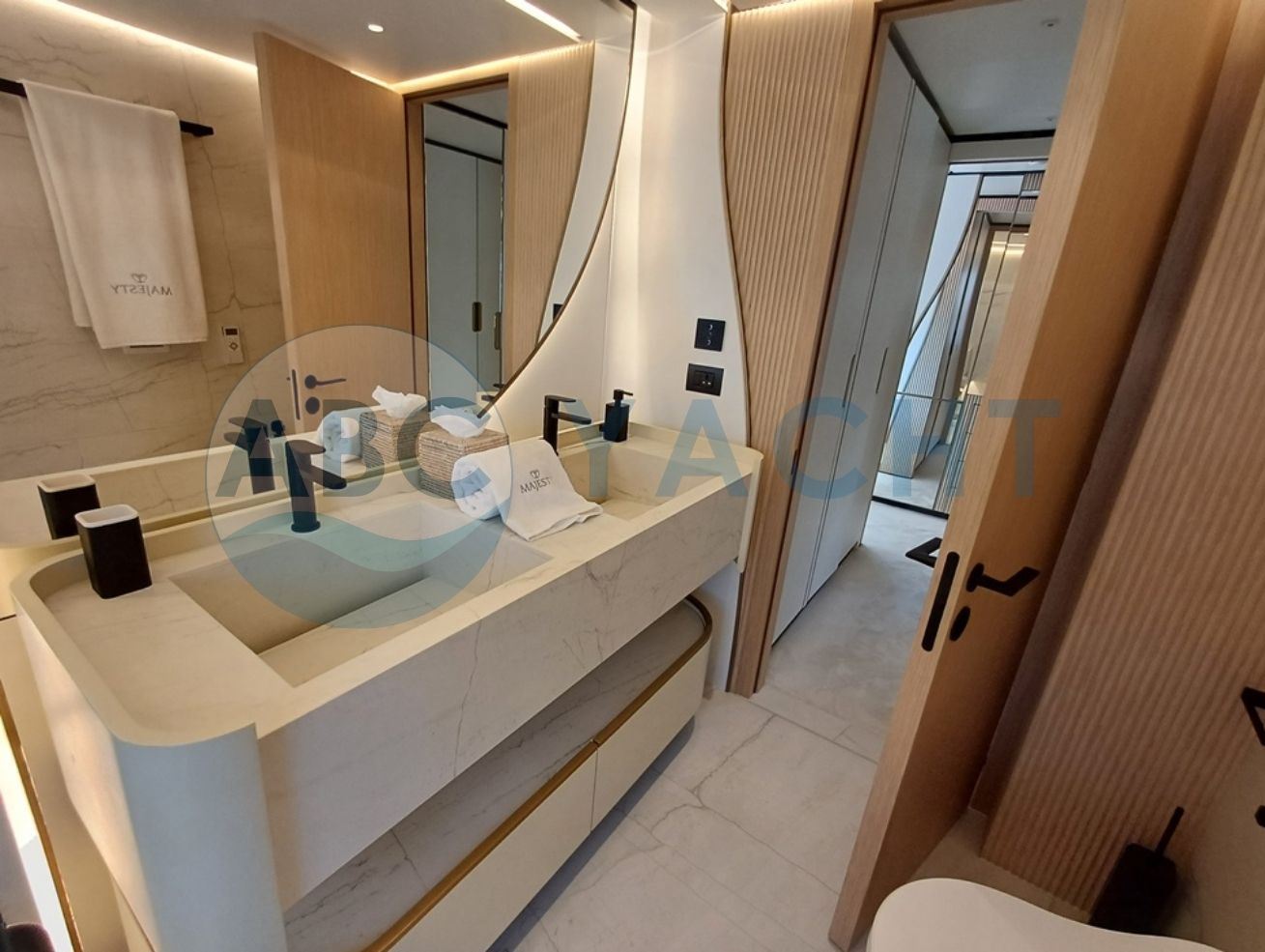 MAJESTY YACHTS 100 Terrace 2026