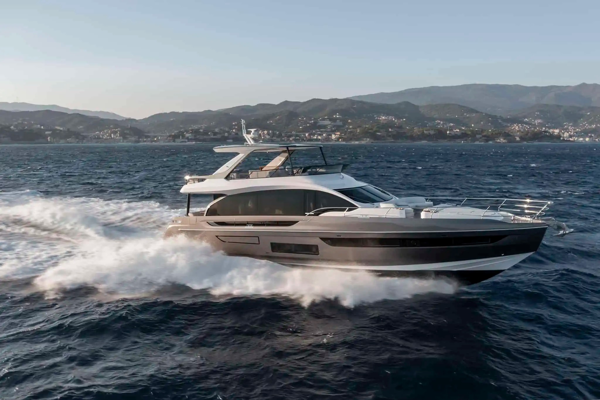 AZIMUT 72 2024