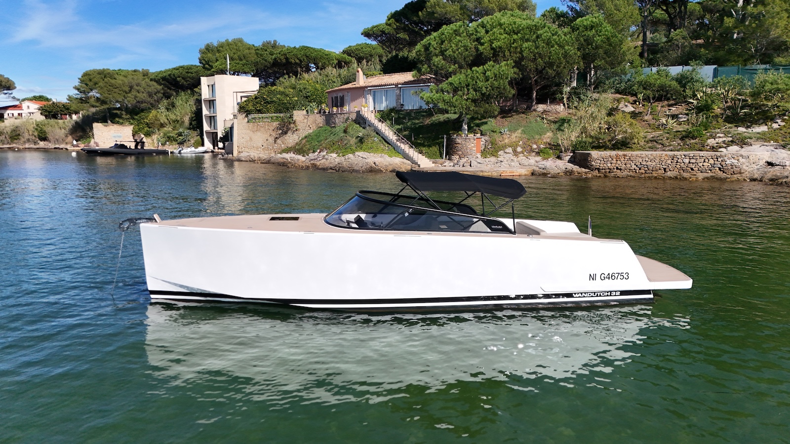 VanDutch 32 2022