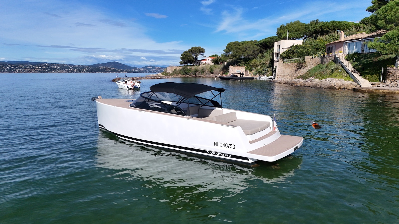 VanDutch 32 2022