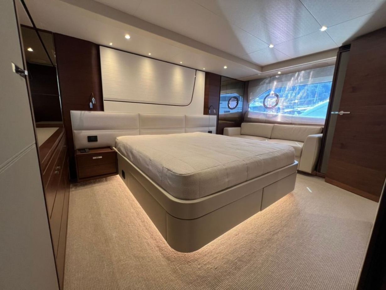 PRINCESS F70 2019