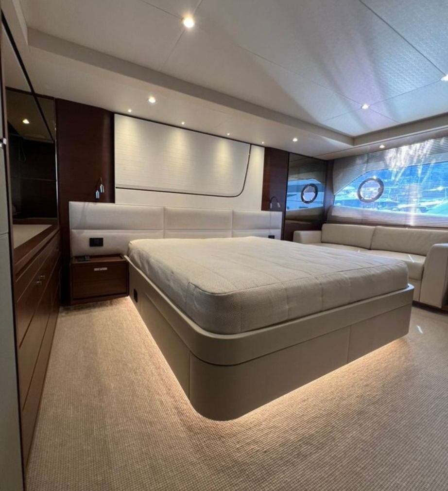 PRINCESS F70 2019