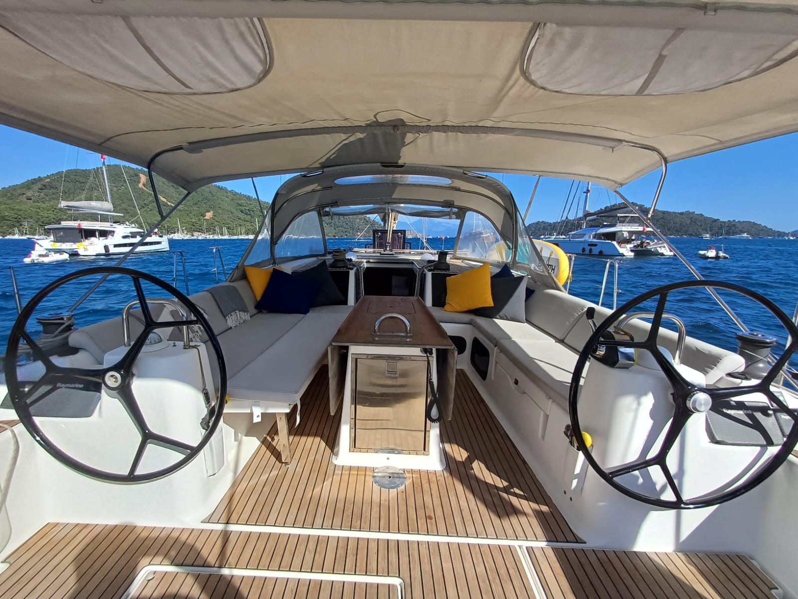 DUFOUR 560 GL 2015