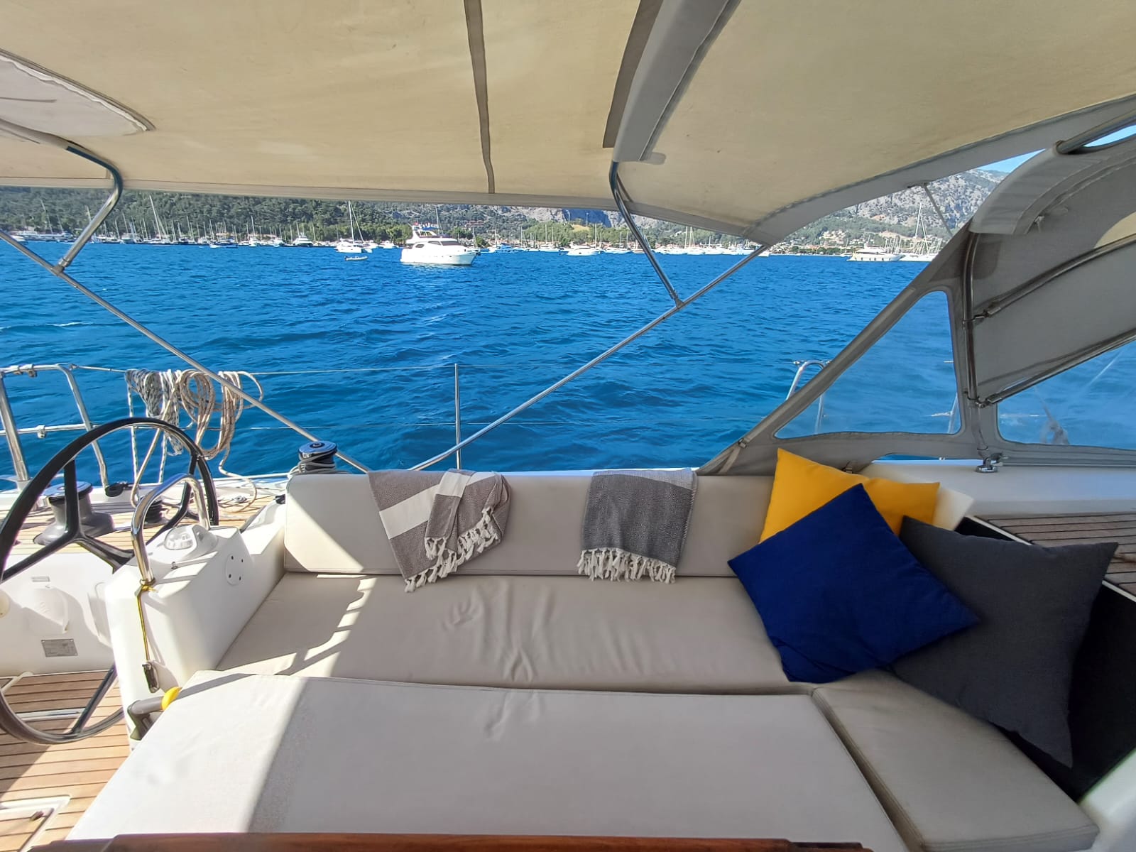 DUFOUR 560 GL 2015