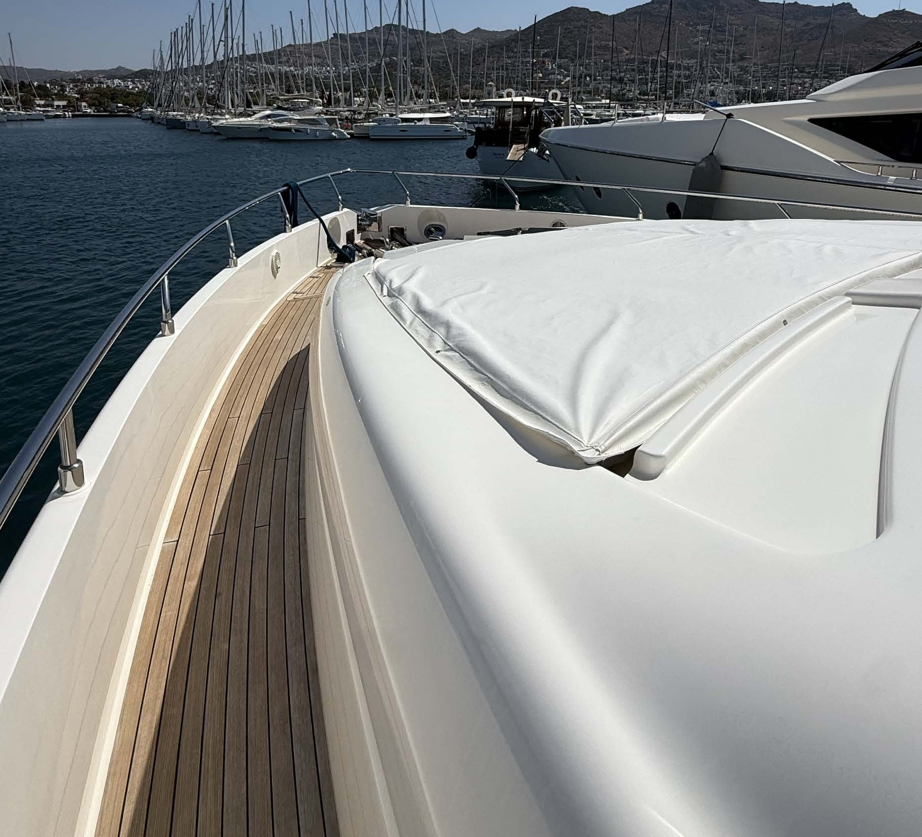 FERRETTI 720 Fly 2013
