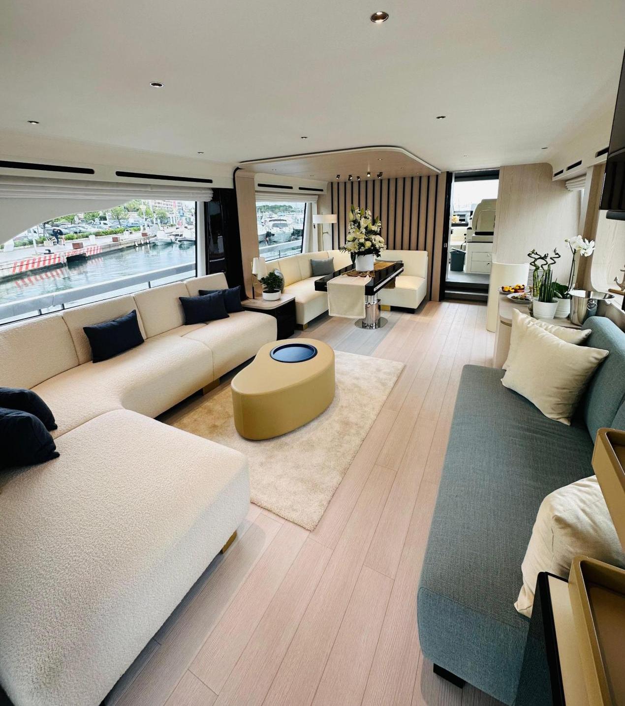AZIMUT 78 Fly 2023