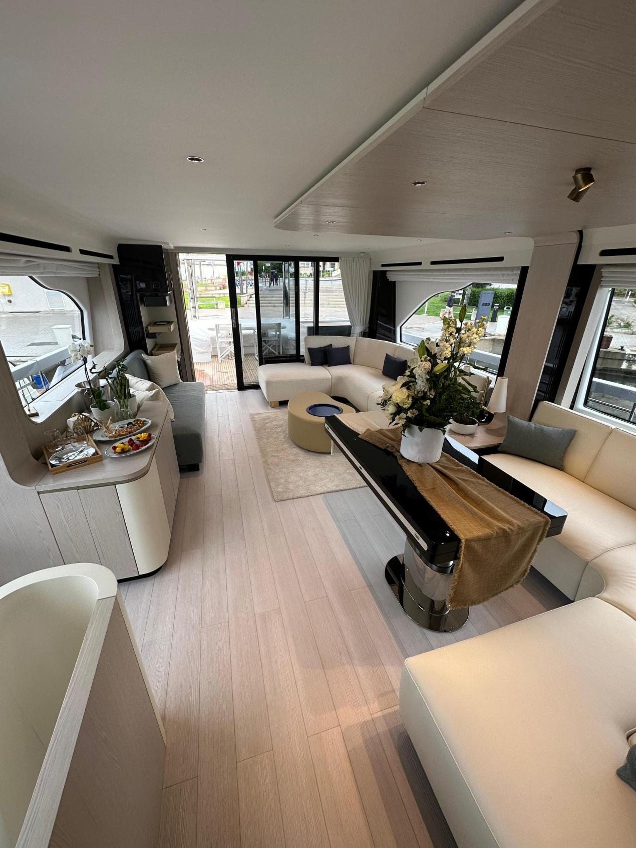 AZIMUT 78 Fly 2023