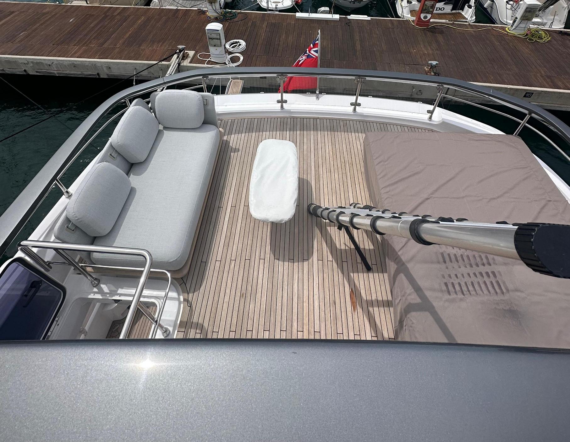 AZIMUT 78 Fly 2023