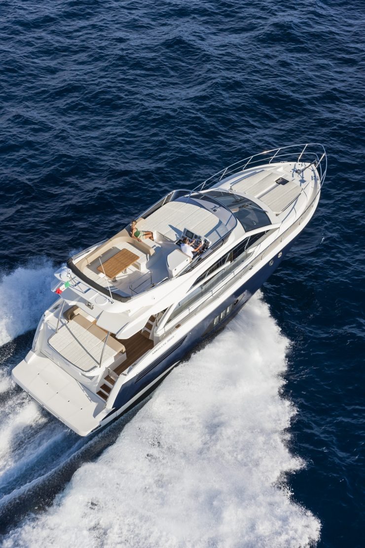ABSOLUTE 56 FLY 2015