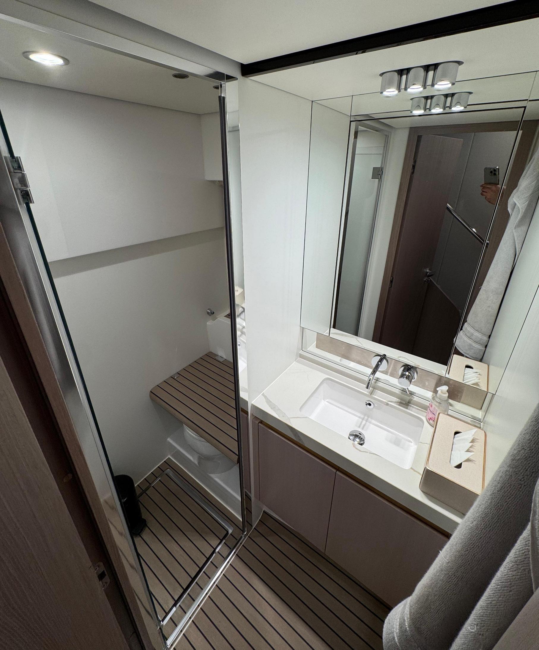 AZIMUT 60 2024