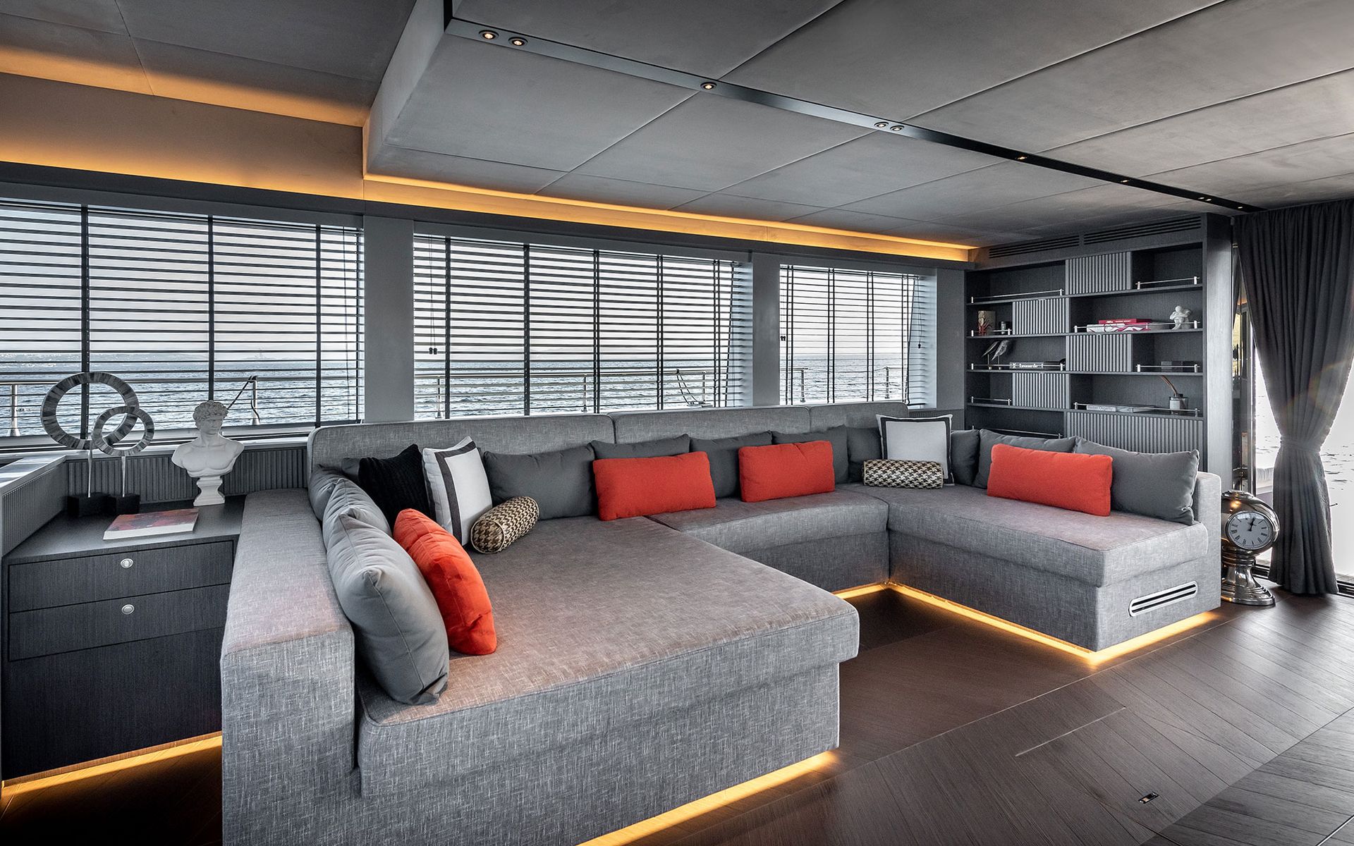 VisionF Yachts 82 2024