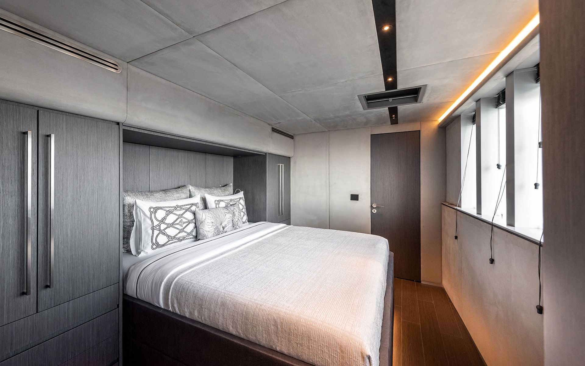 VisionF Yachts 82 2024