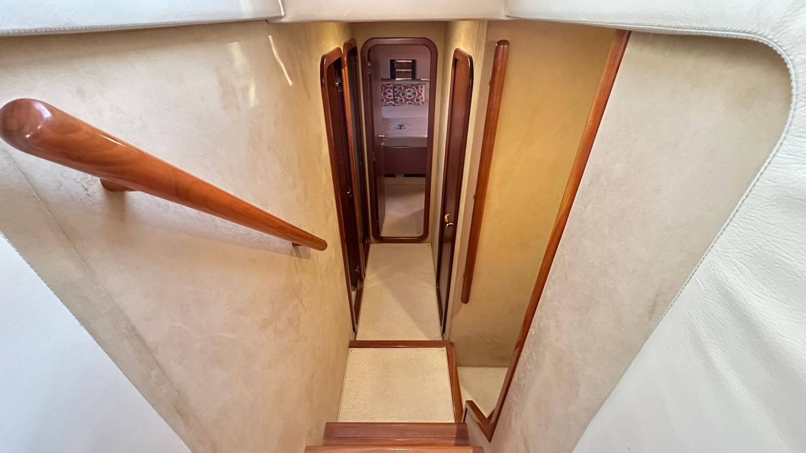 FERRETTI 680 2003