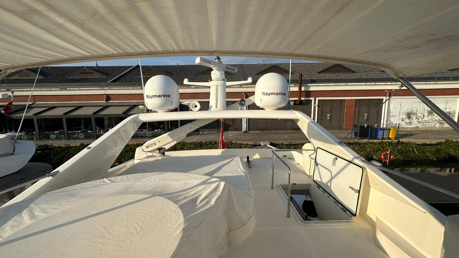 FERRETTI 680 2003