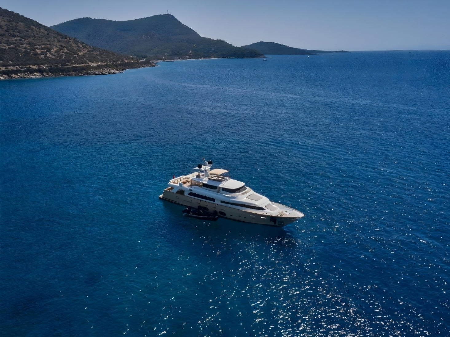 CUSTOM LINE NAVETTA 33 2010