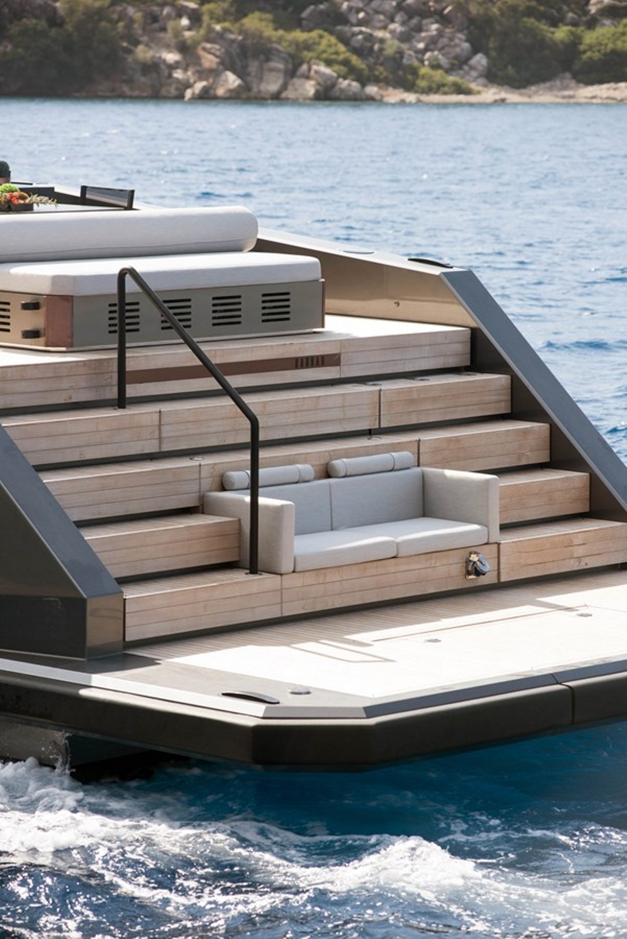 MAZU YACHTS 82 2026