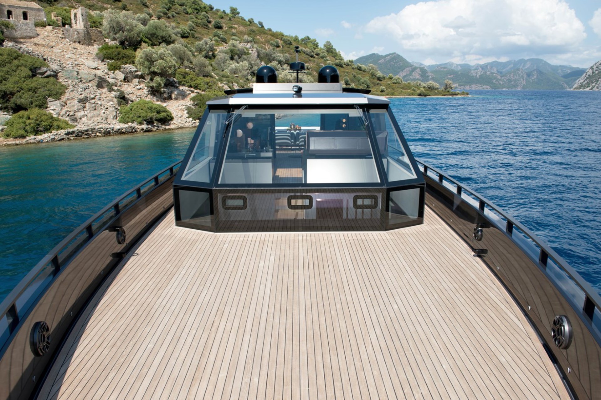 MAZU YACHTS 82 2026