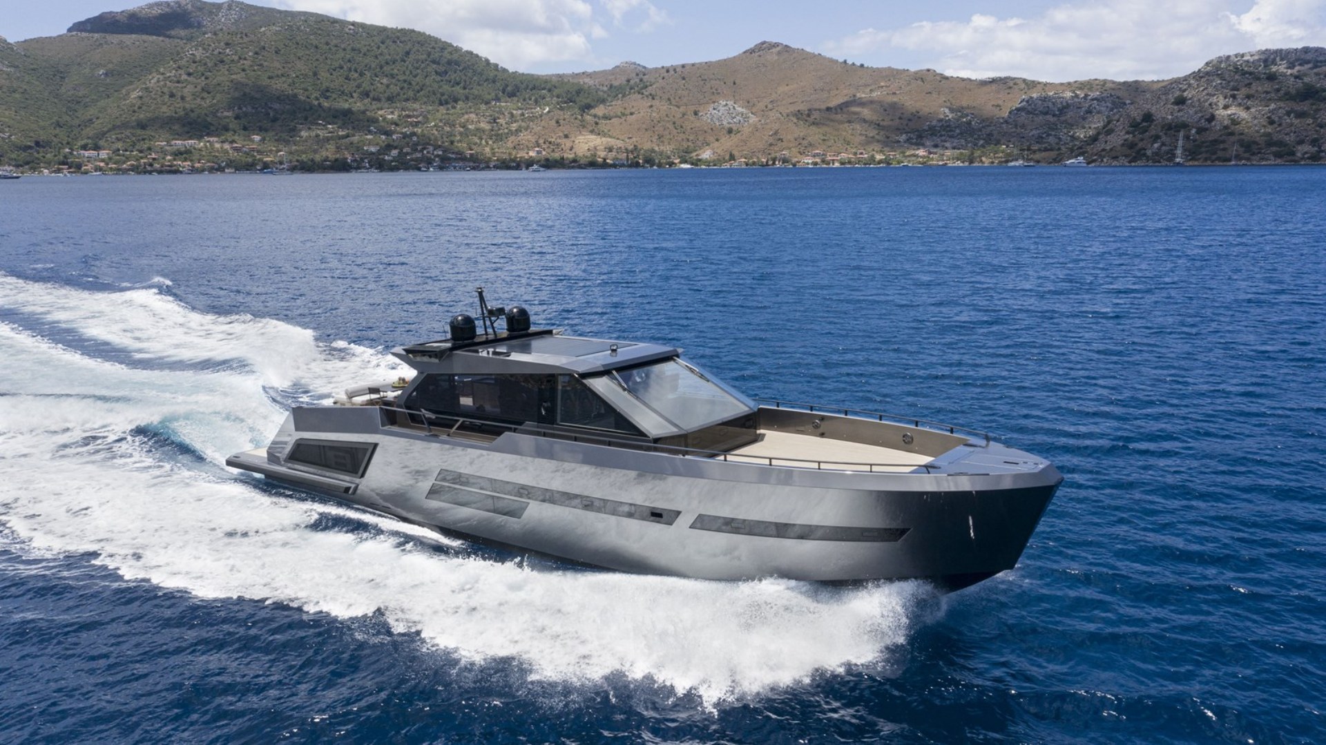 MAZU YACHTS 82 2026