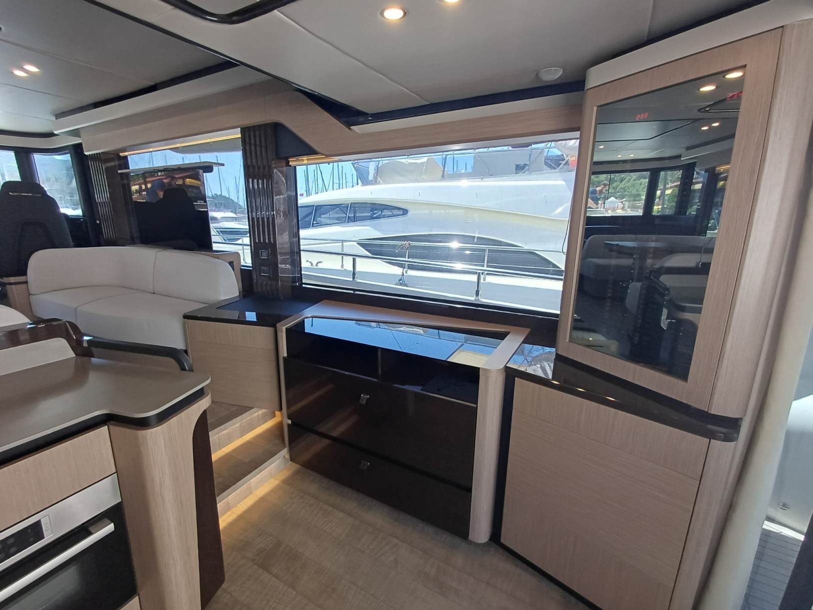 ABSOLUTE NAVETTA 52 2024