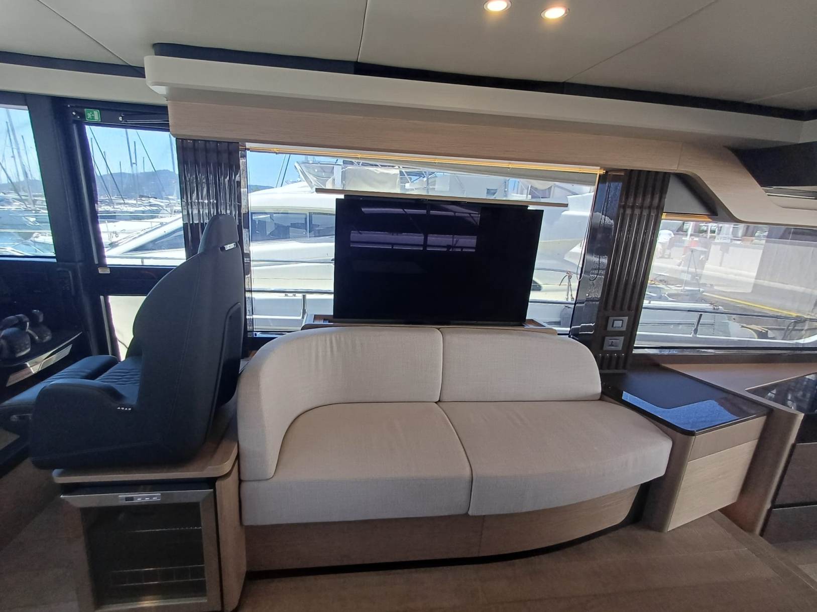 ABSOLUTE NAVETTA 52 2024
