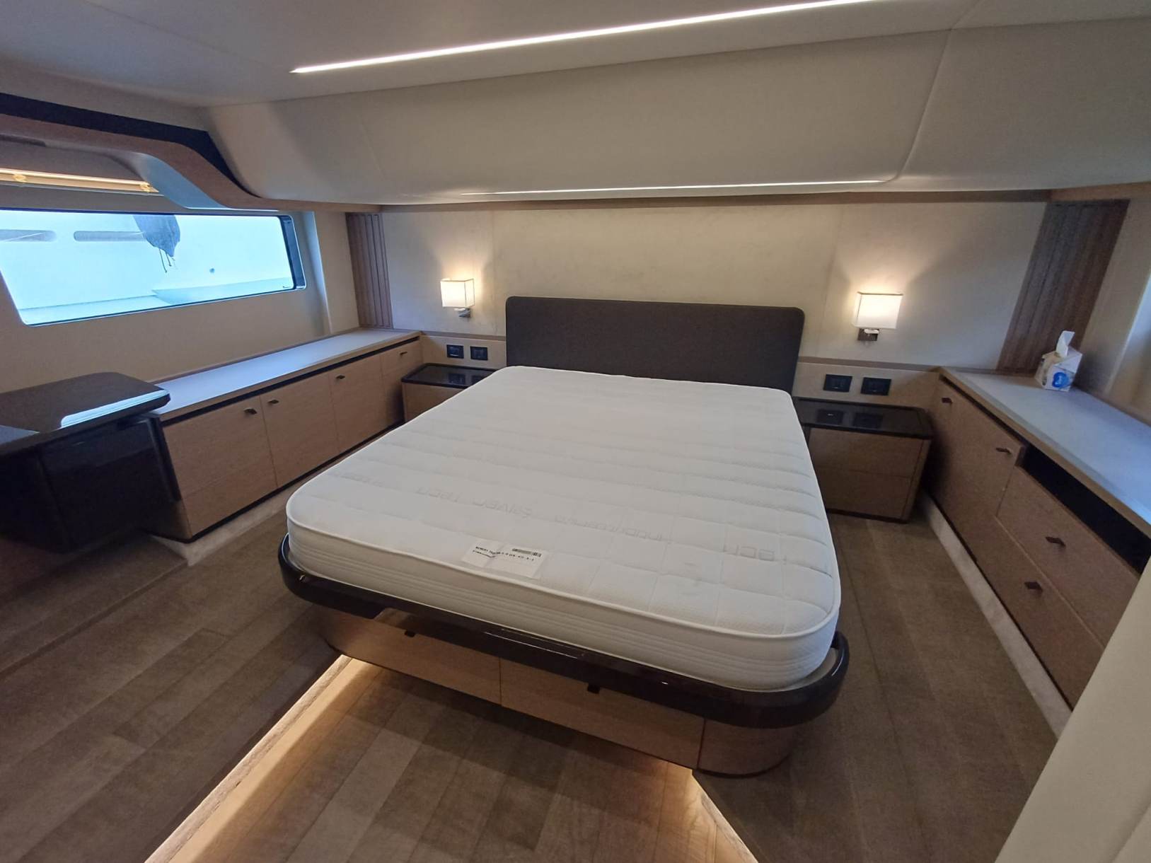 ABSOLUTE NAVETTA 52 2024