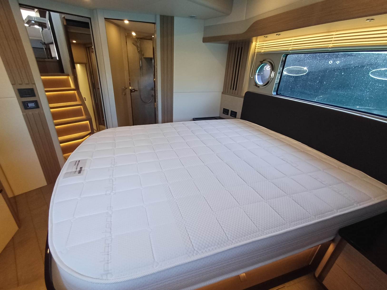 ABSOLUTE NAVETTA 52 2024