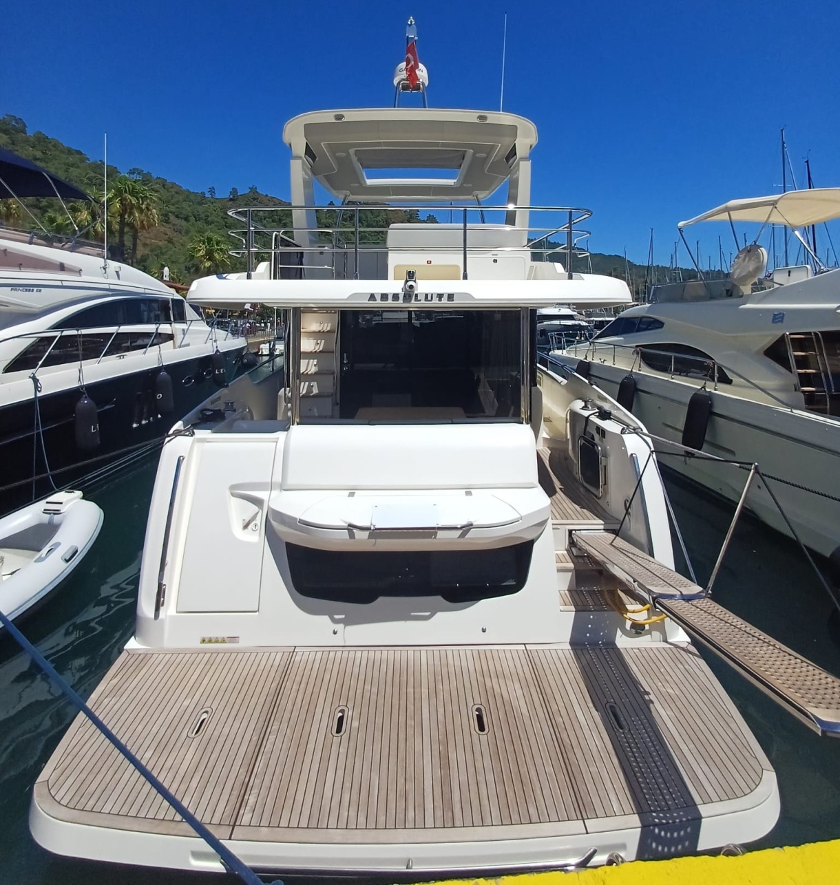 ABSOLUTE NAVETTA 52 2024